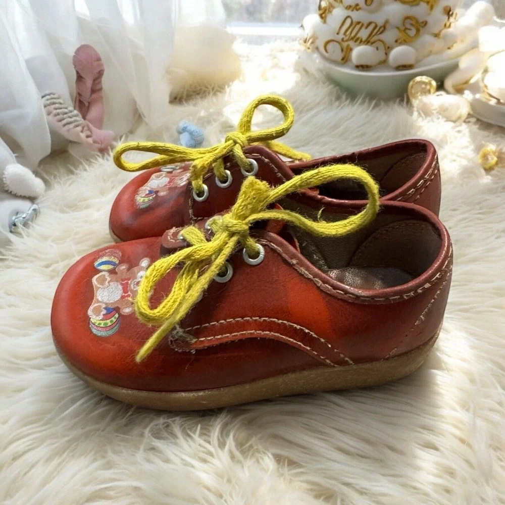 Vintage Retro Cradle‎ Jumpers Toddler Shoes Teddy Bear Toys Design Sz 5 Made USA
